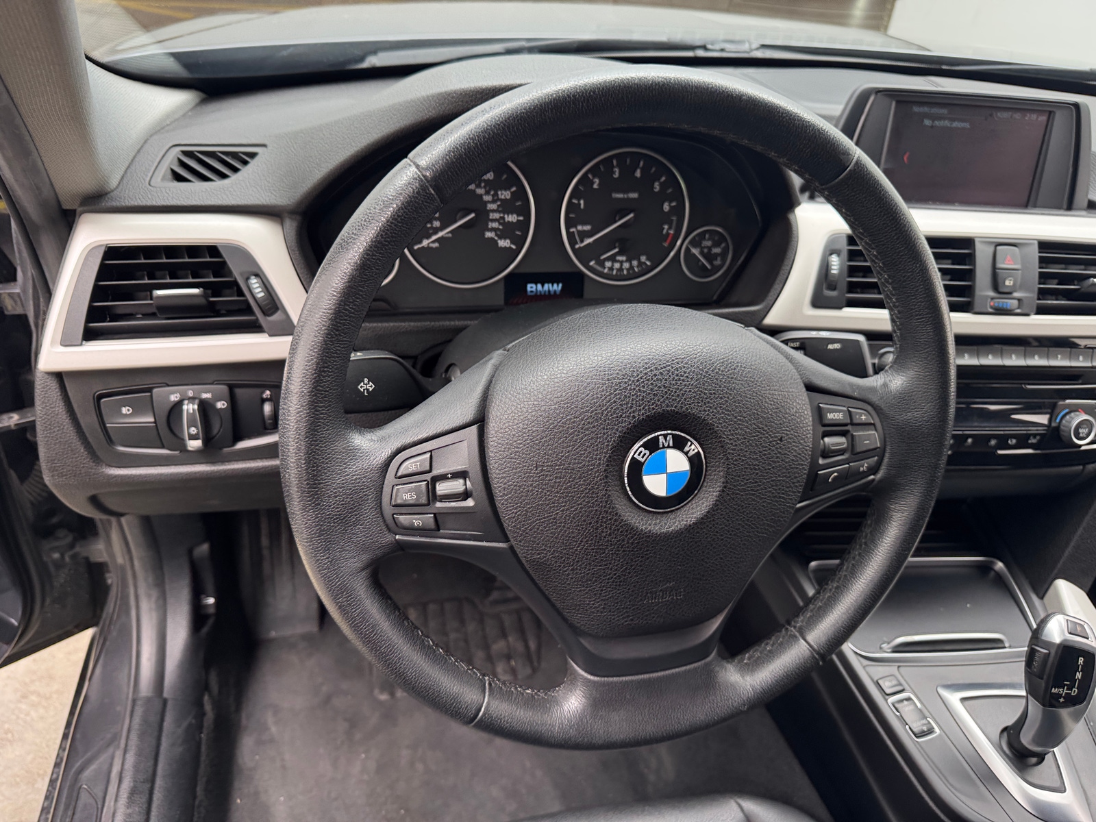 Thumbnail: 2018 BMW 3 Series - 4