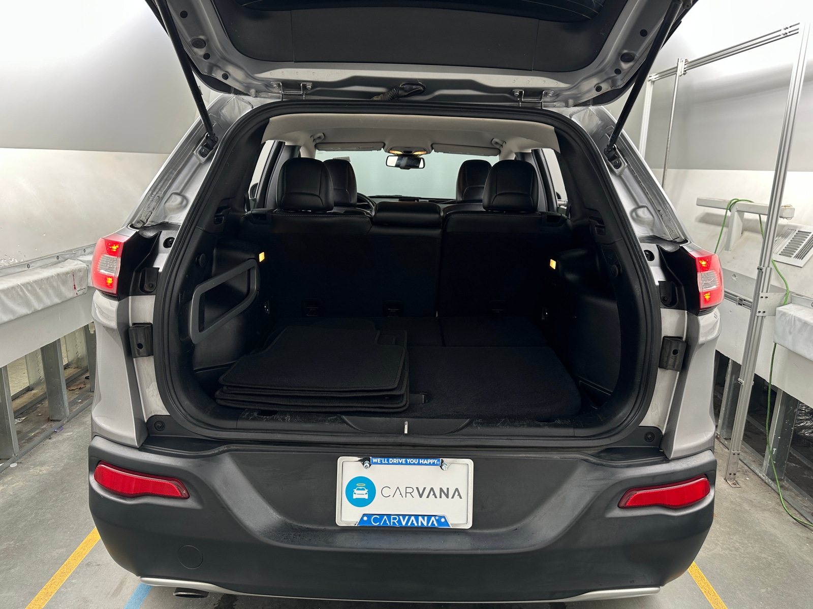 Thumbnail: 2017 Jeep Cherokee - 6