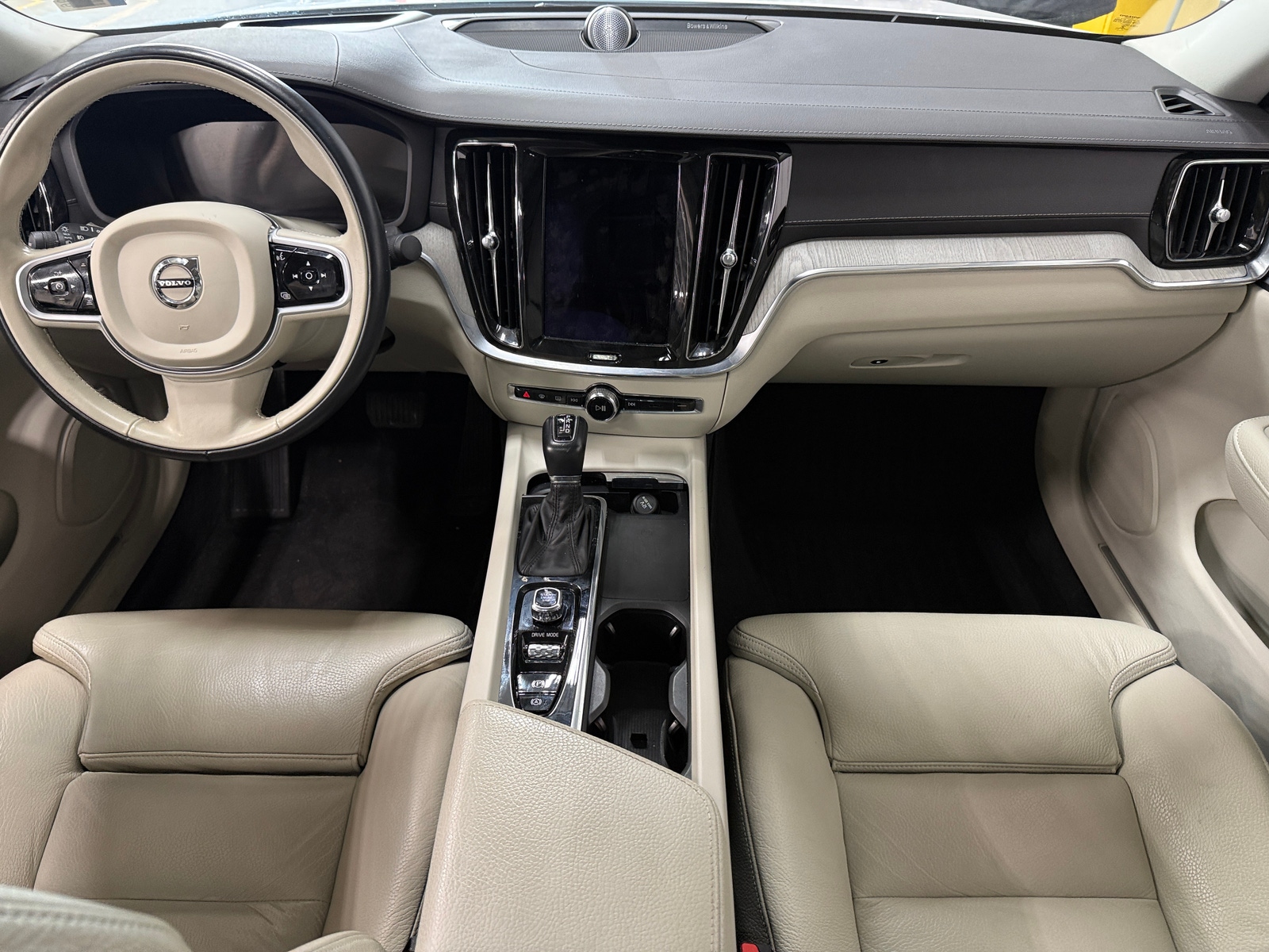 Thumbnail: 2021 Volvo S60 - 2