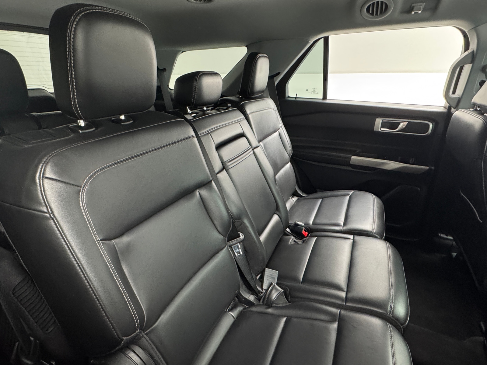 Thumbnail: 2022 Ford Explorer - 5