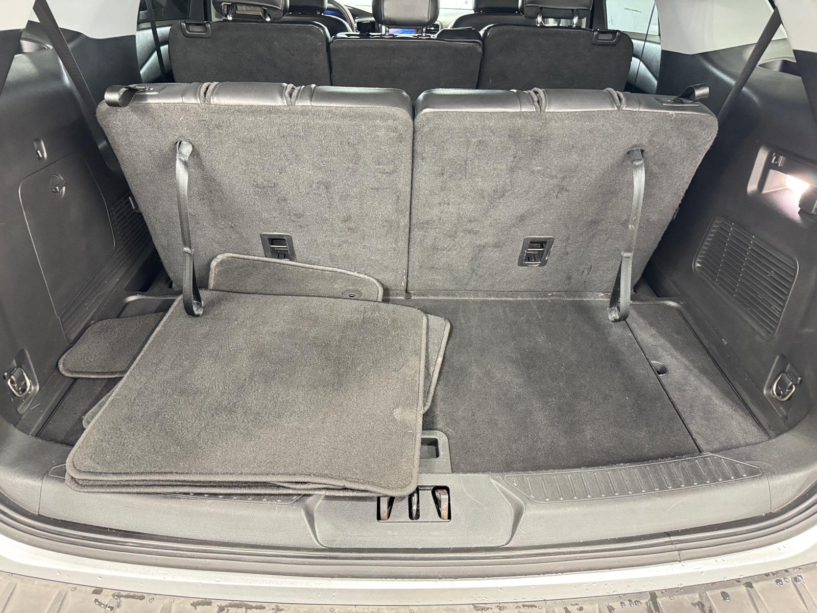 Thumbnail: 2022 Ford Explorer - 6