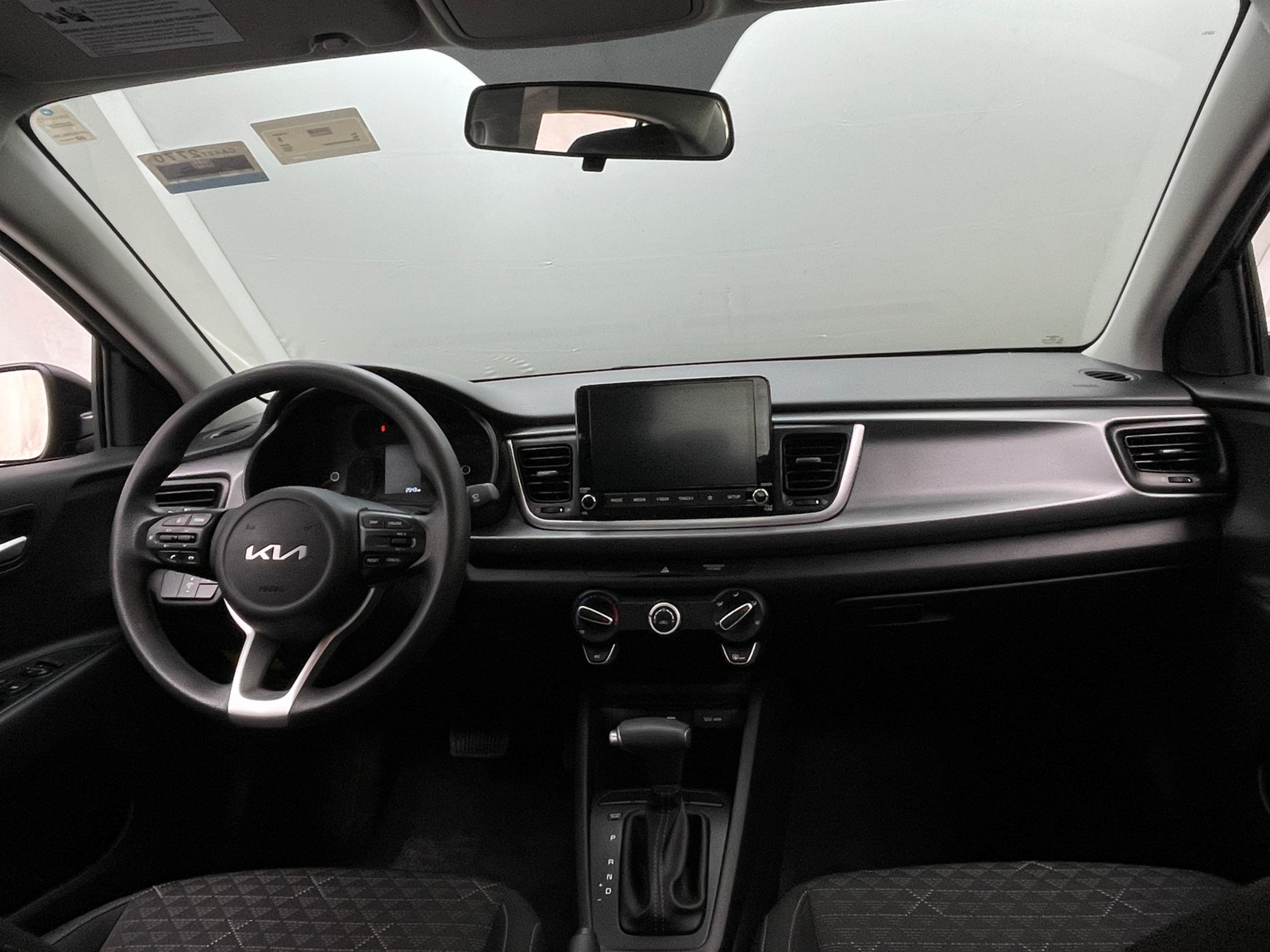 Thumbnail: 2023 Kia Rio - 3