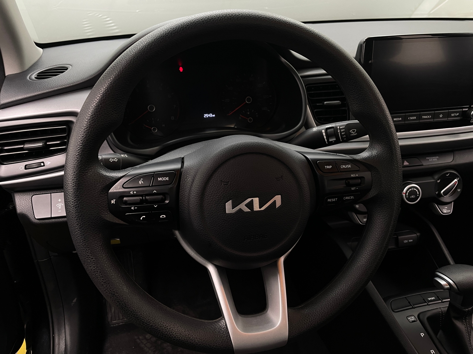 Thumbnail: 2023 Kia Rio - 5