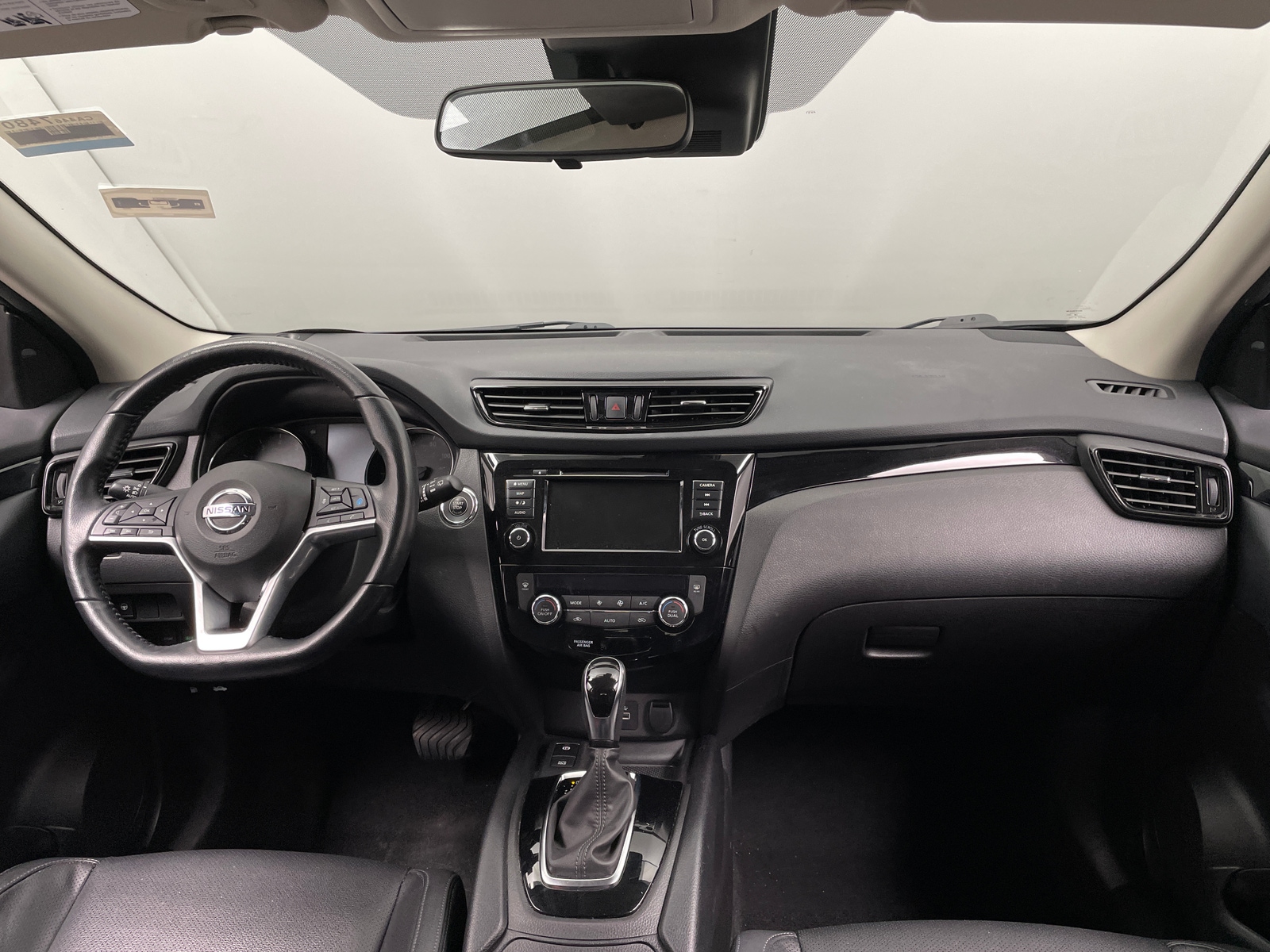 Thumbnail: 2022 Nissan Rogue Sport - 2