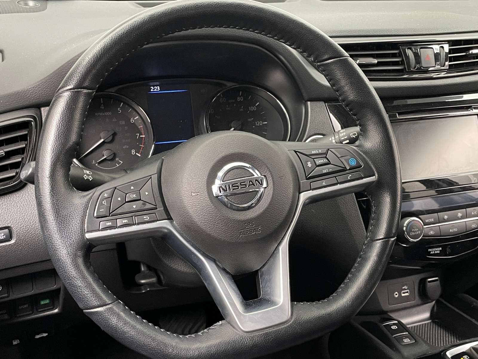 Thumbnail: 2022 Nissan Rogue Sport - 4