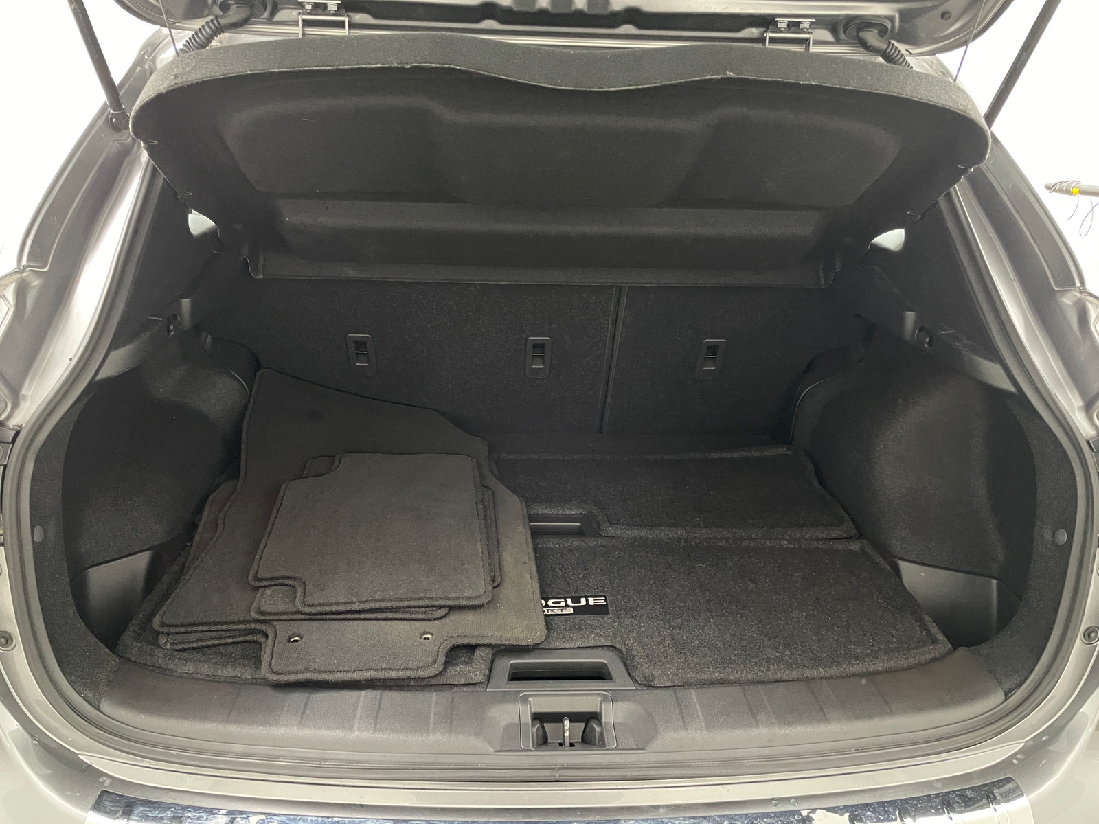 Thumbnail: 2022 Nissan Rogue Sport - 6