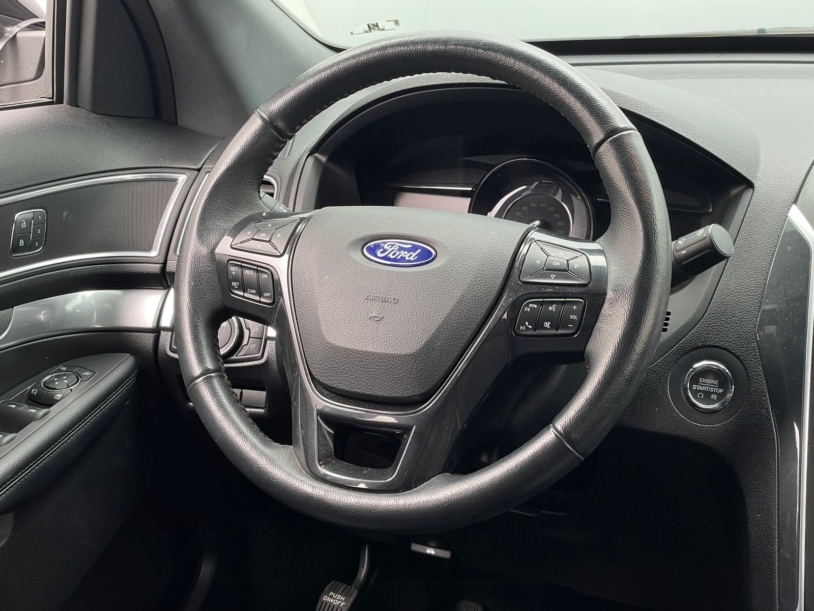 Thumbnail: 2017 Ford Explorer - 4