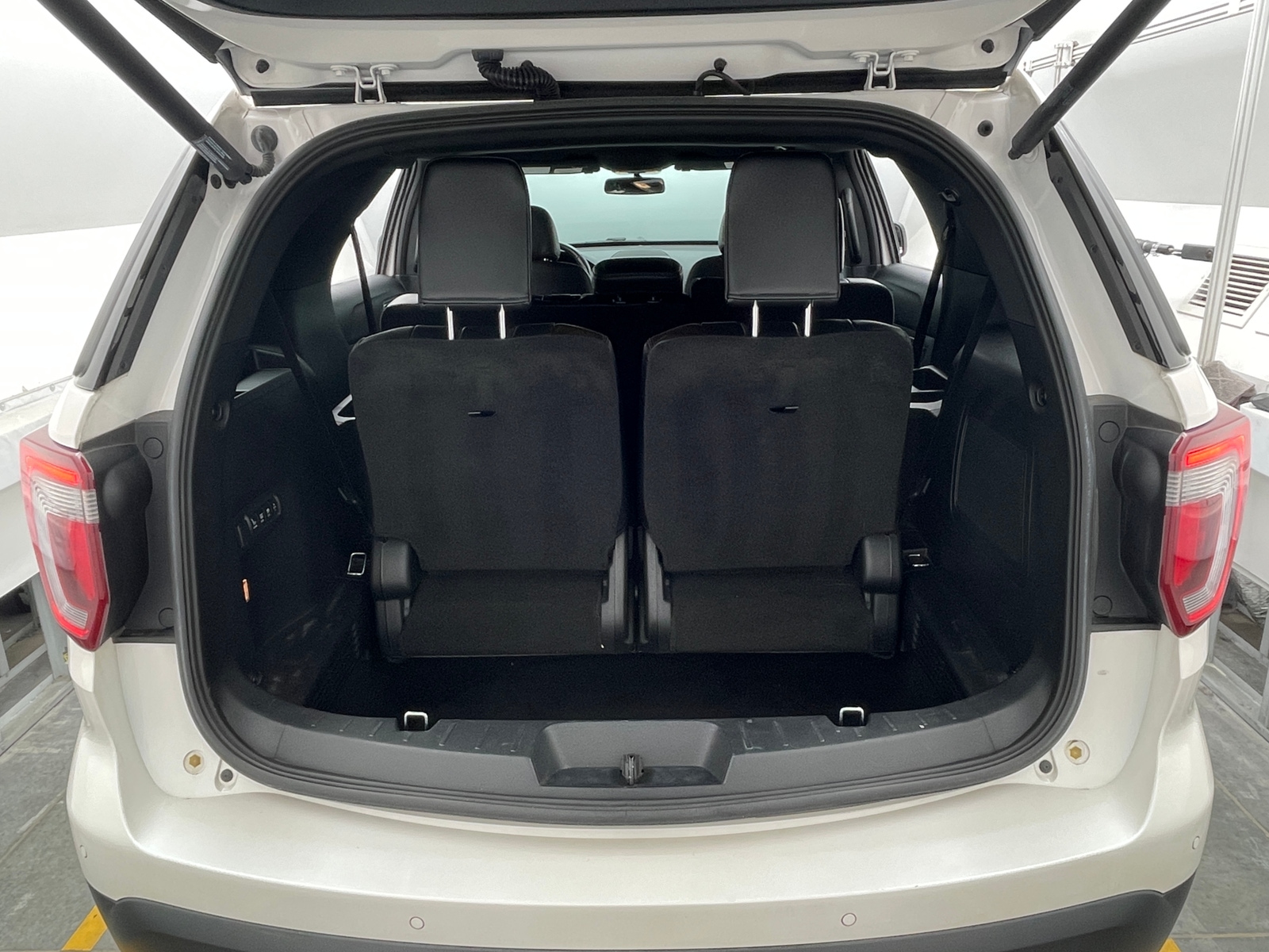 Thumbnail: 2017 Ford Explorer - 6