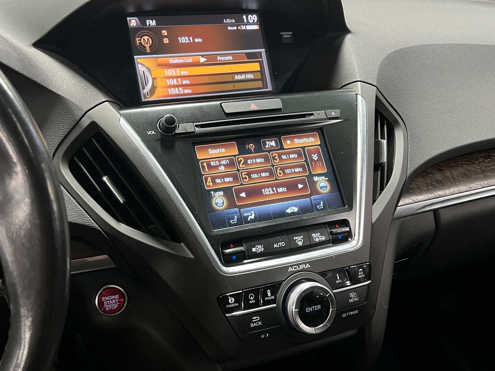 Thumbnail: 2017 Acura MDX - 3