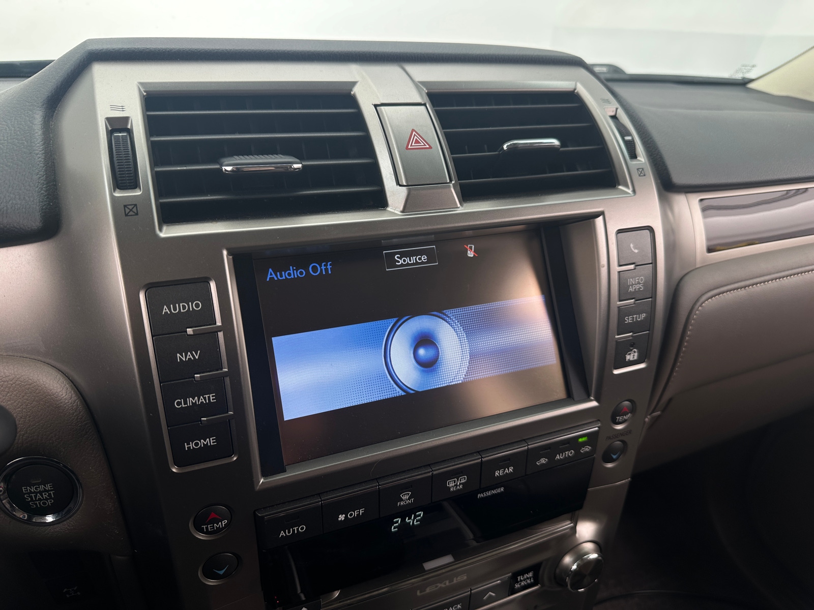 Thumbnail: 2018 Lexus GX - 3