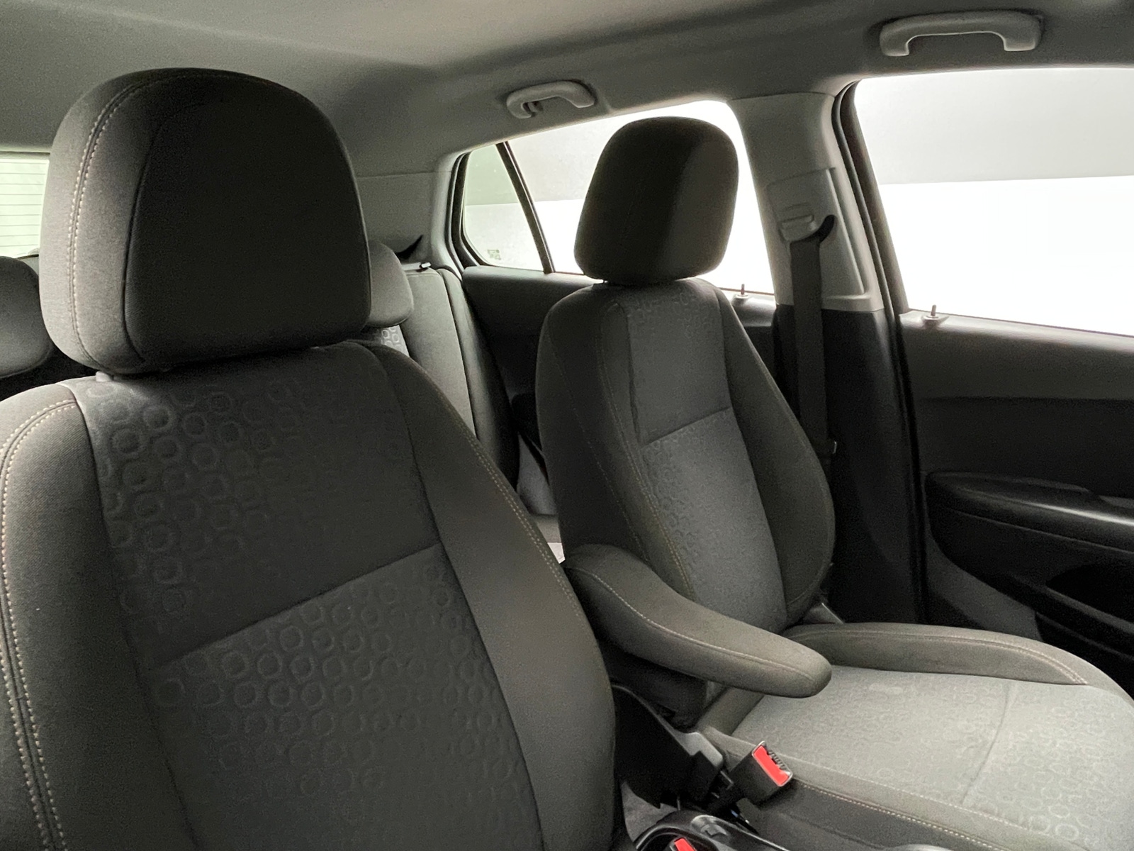 Thumbnail: 2021 Chevrolet Trax - 2