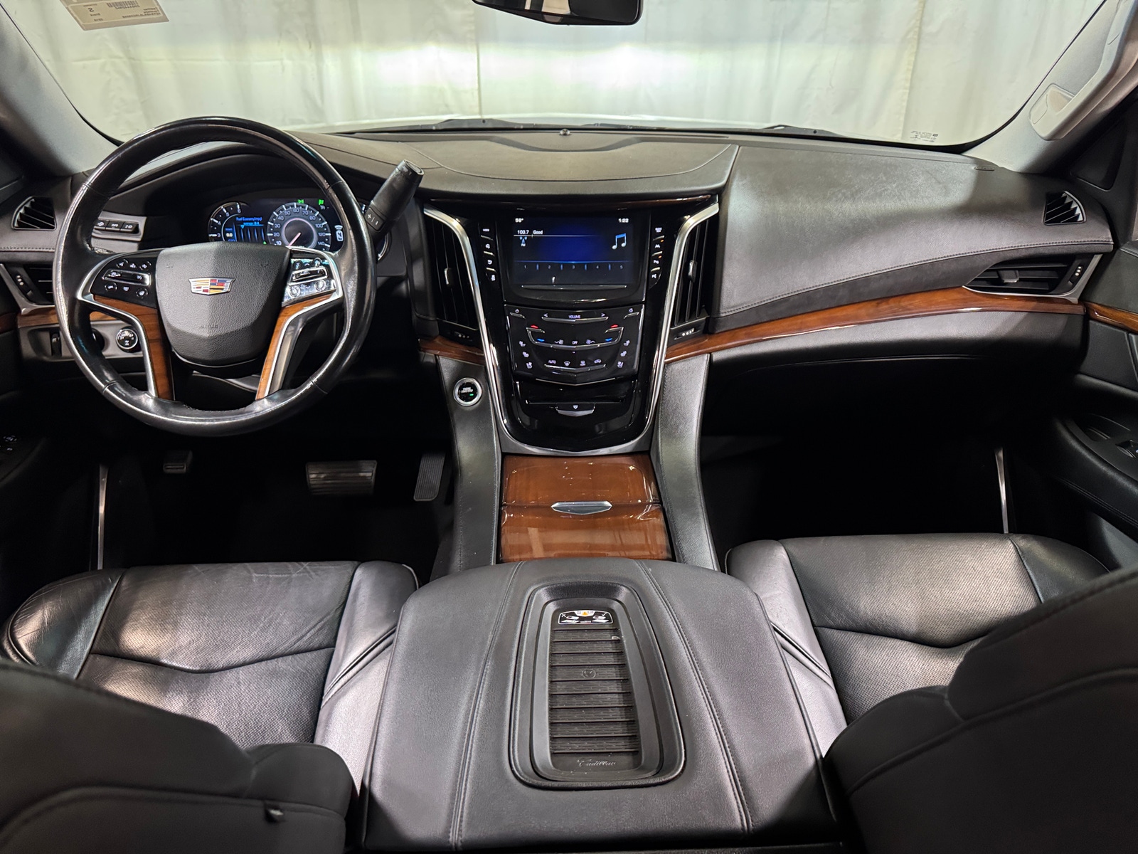 Thumbnail: 2018 Cadillac Escalade - 2