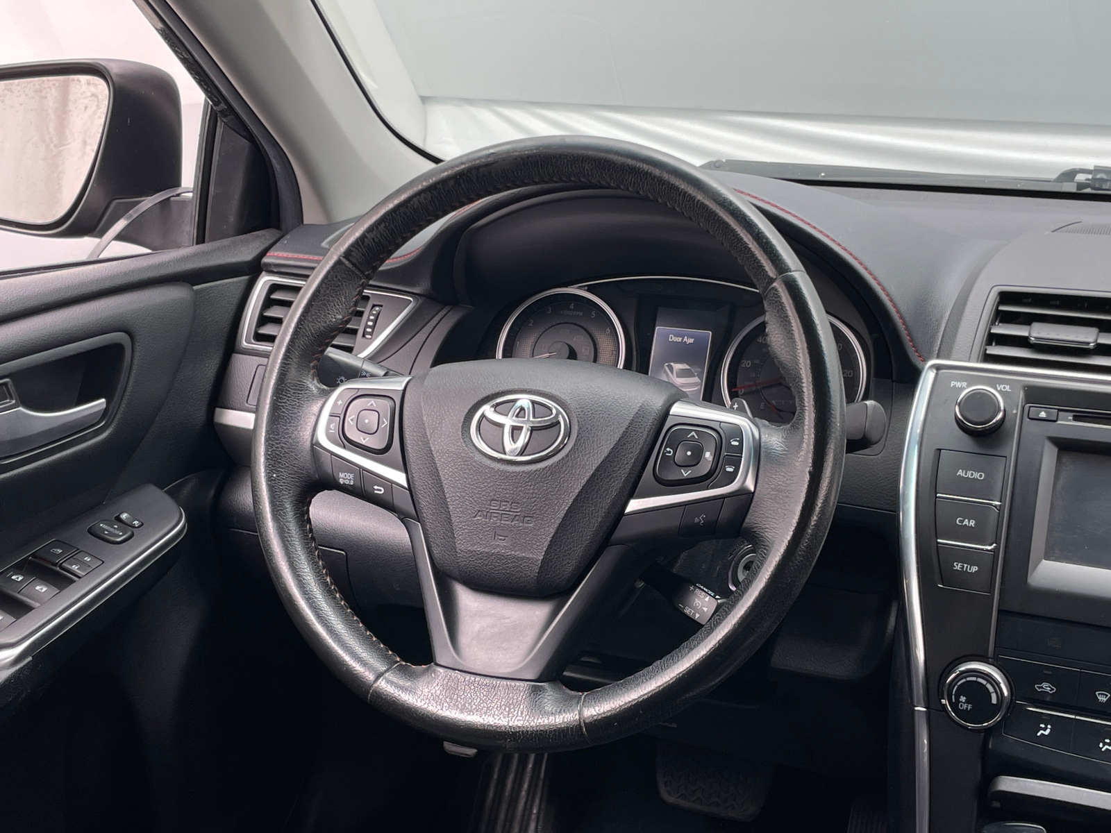 Thumbnail: 2015 Toyota Camry - 5