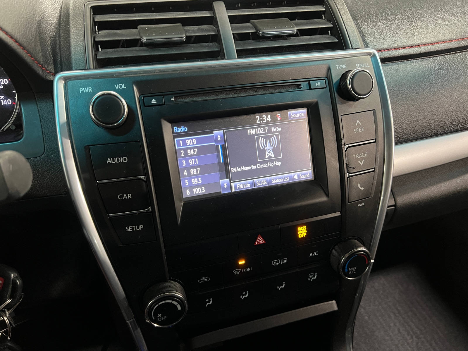 Thumbnail: 2015 Toyota Camry - 4