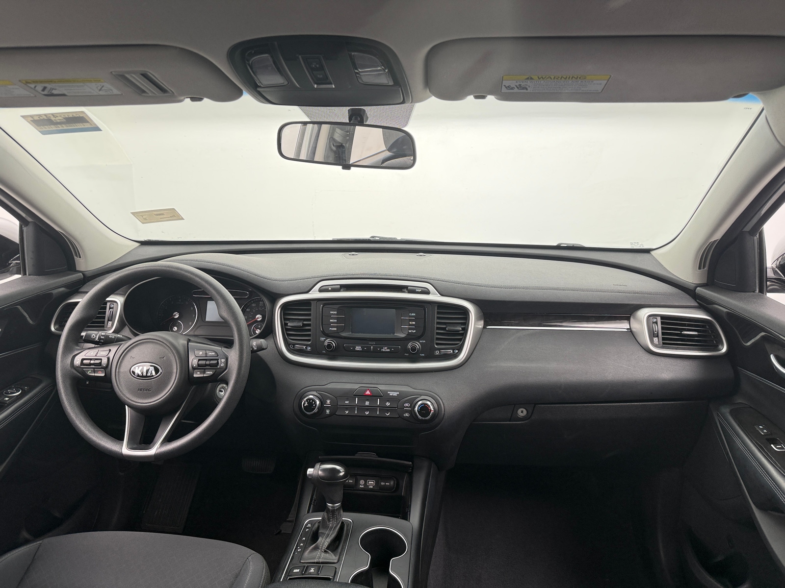 Thumbnail: 2017 Kia Sorento - 3