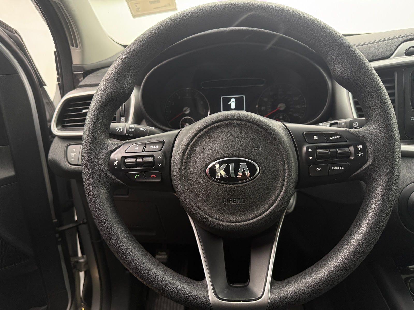 Thumbnail: 2017 Kia Sorento - 5