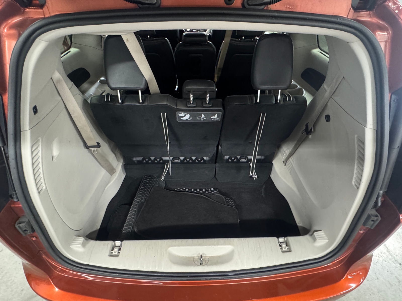 Thumbnail: 2018 Chrysler Pacifica - 6