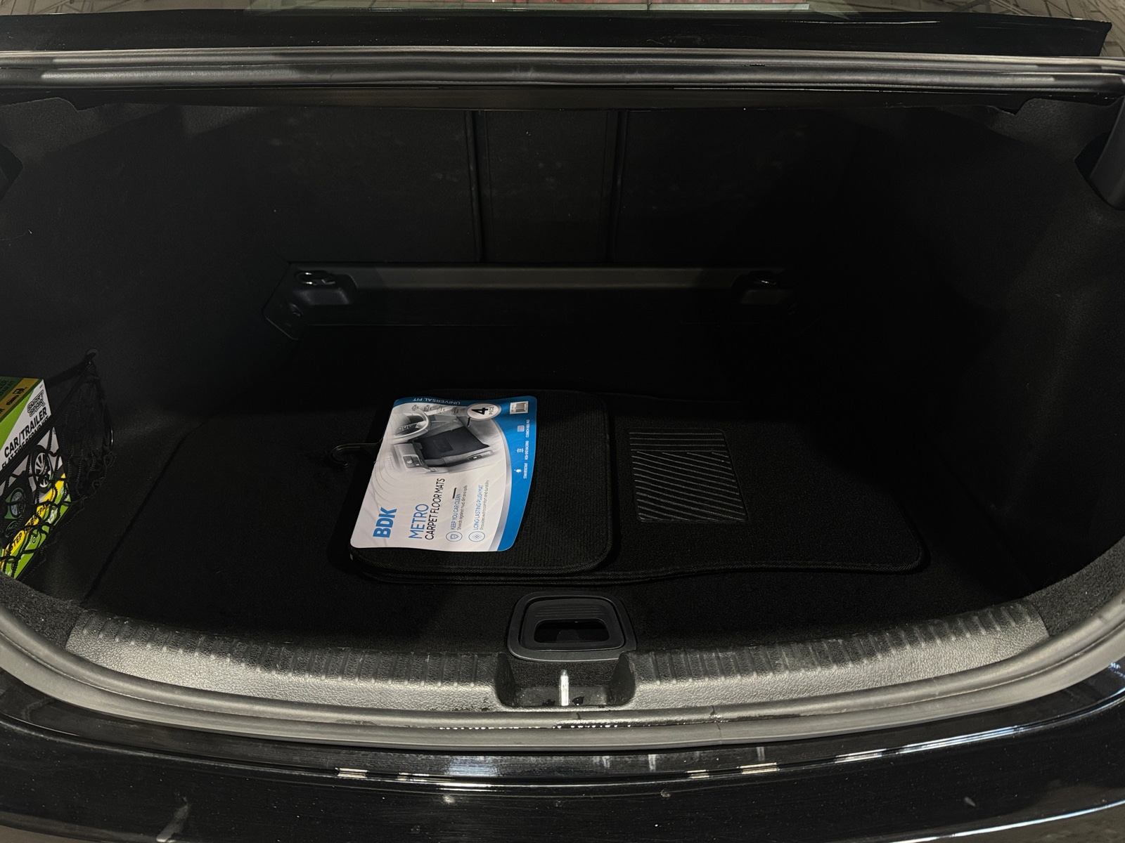 Thumbnail: 2024 Mercedes-Benz C-Class - 6