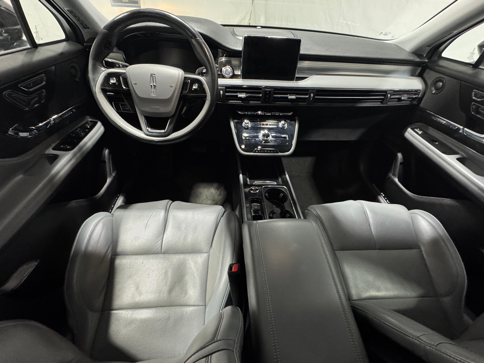 Thumbnail: 2022 Lincoln Corsair - 2