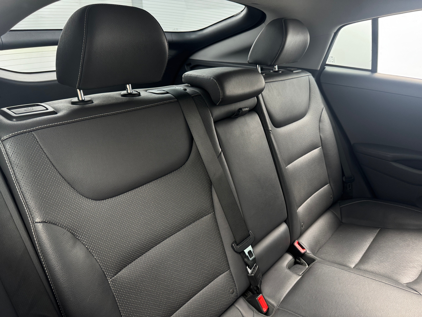 Thumbnail: 2017 Hyundai Ioniq - 5