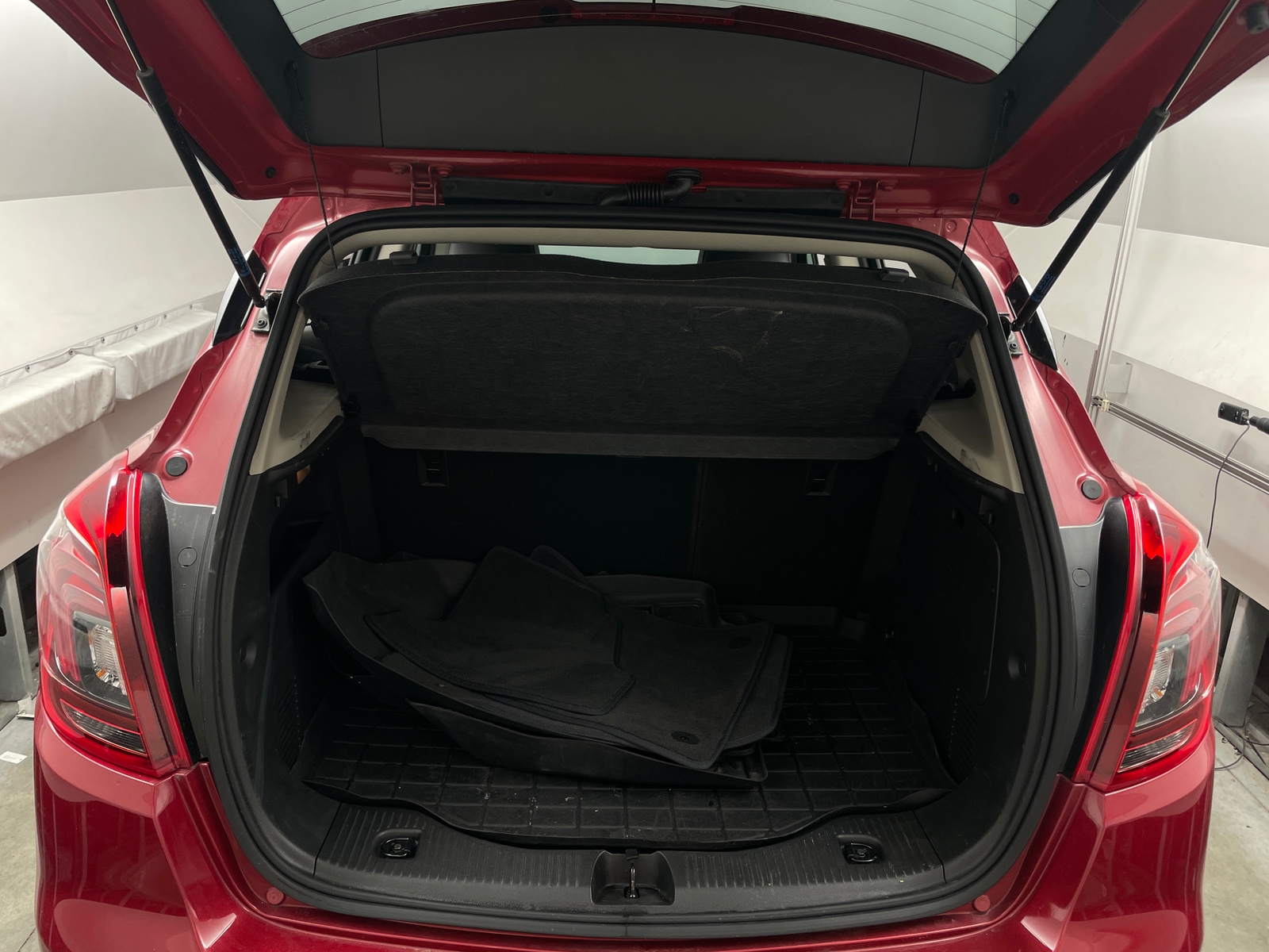 Thumbnail: 2020 Buick Encore - 6