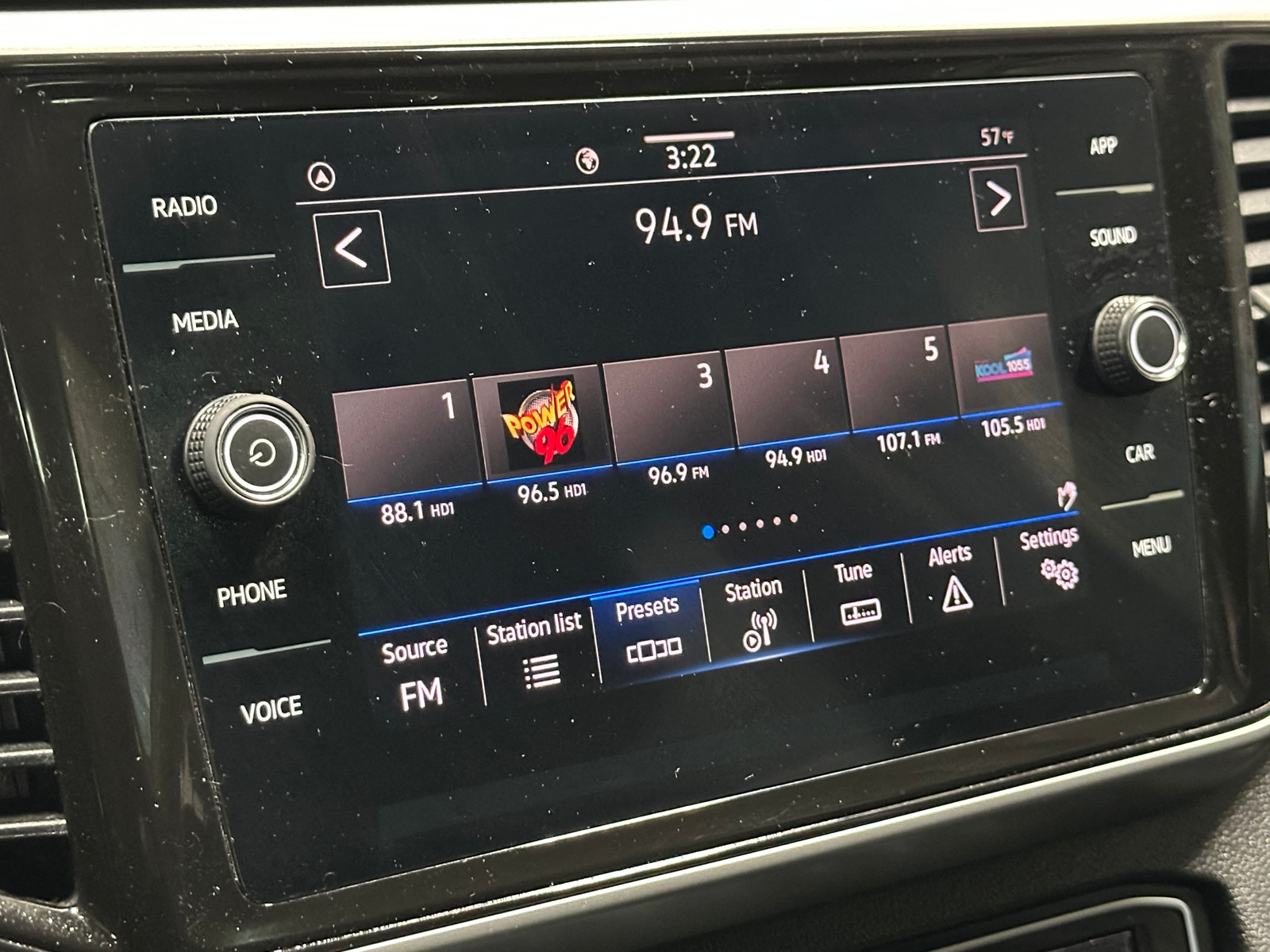 Thumbnail: 2022 Volkswagen Atlas - 3