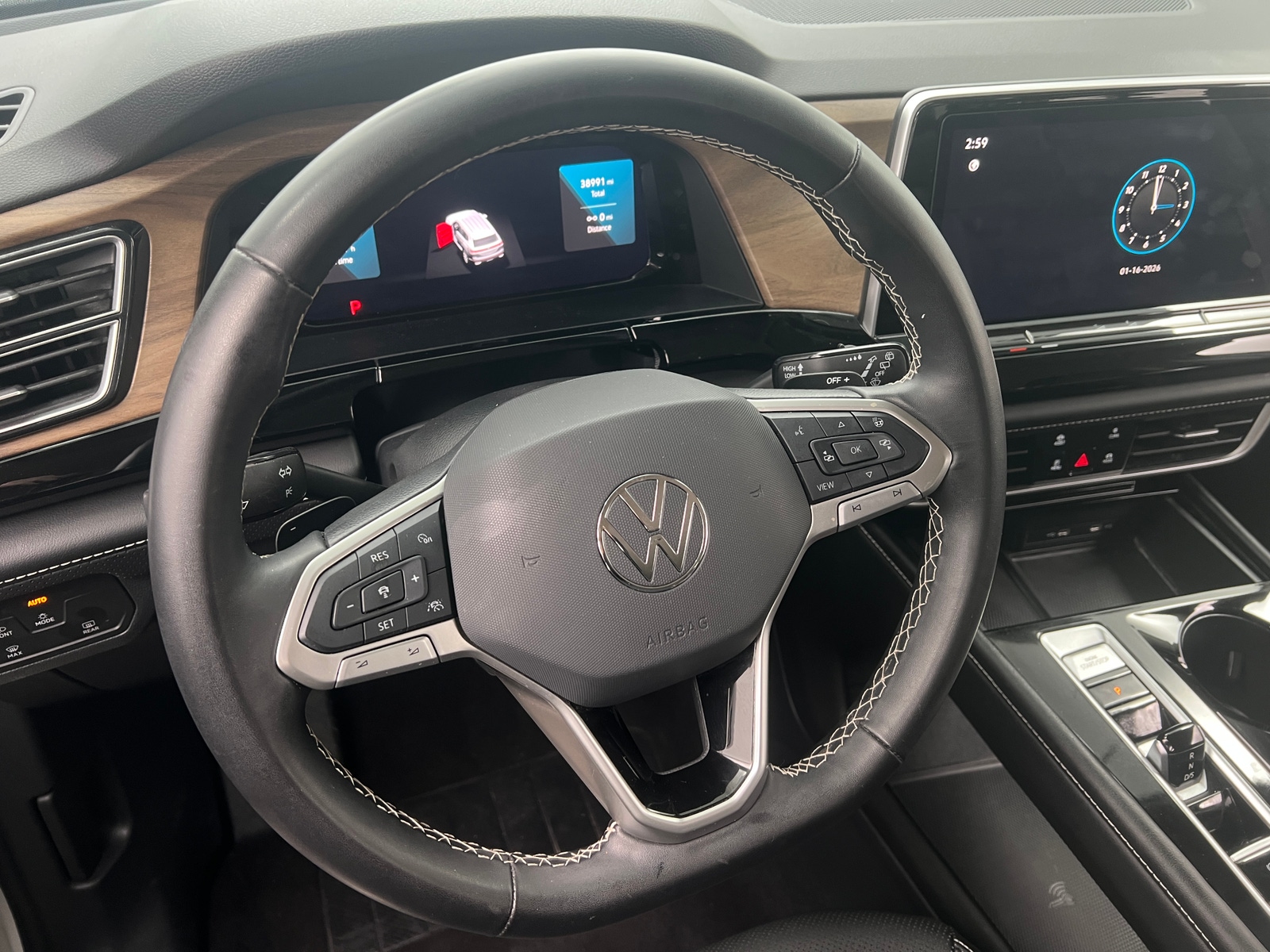 Thumbnail: 2024 Volkswagen Atlas - 4