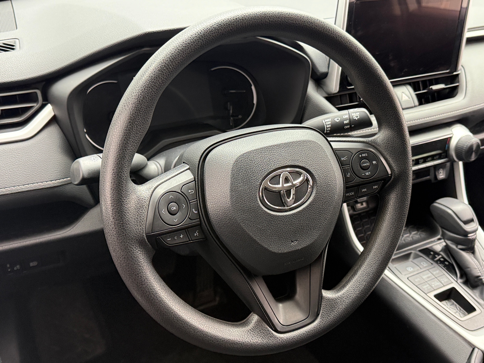 Thumbnail: 2024 Toyota RAV4 - 5