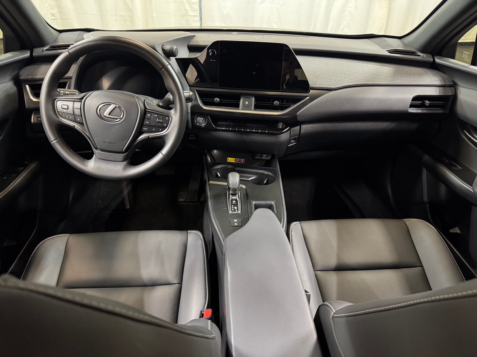 Thumbnail: 2025 Lexus UX - 2