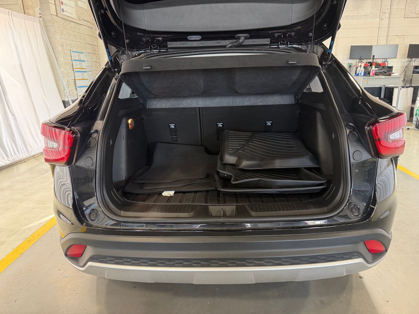 Thumbnail: 2024 Chevrolet Trax - 7