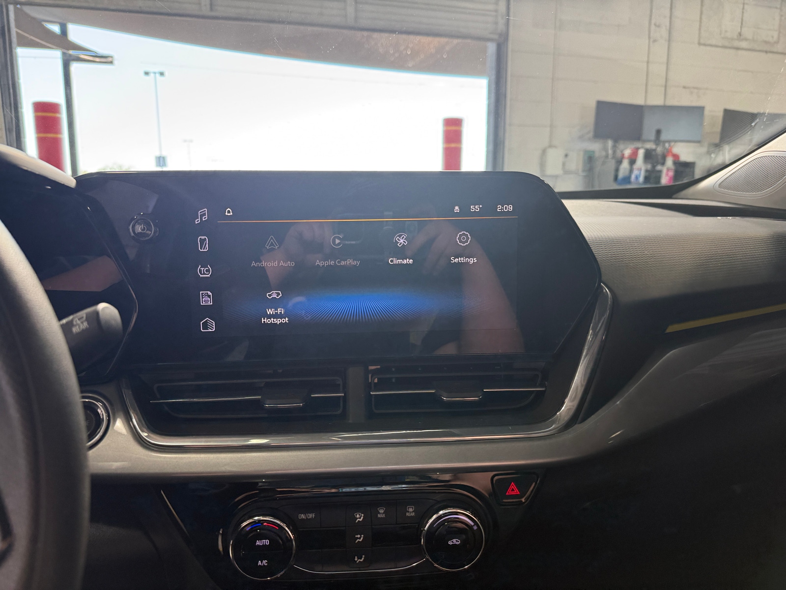 Thumbnail: 2024 Chevrolet Trax - 4