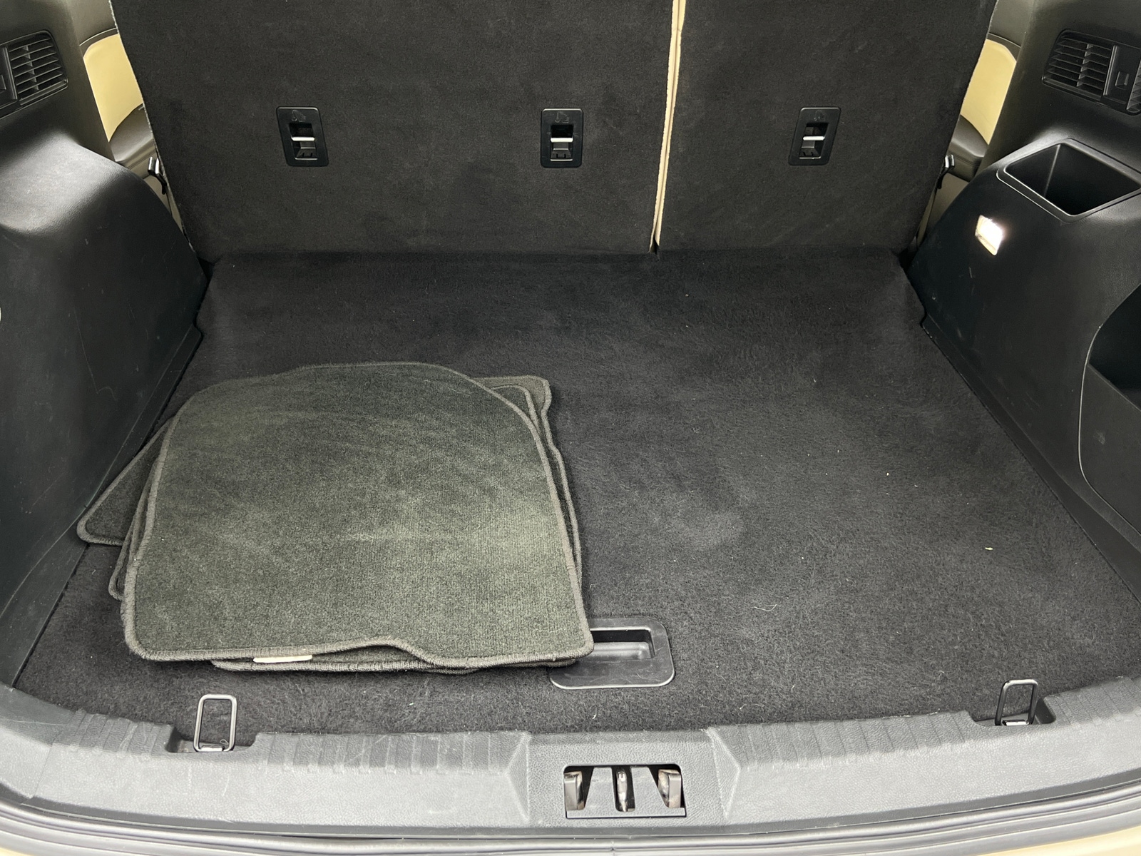 Thumbnail: 2018 Ford Edge - 7