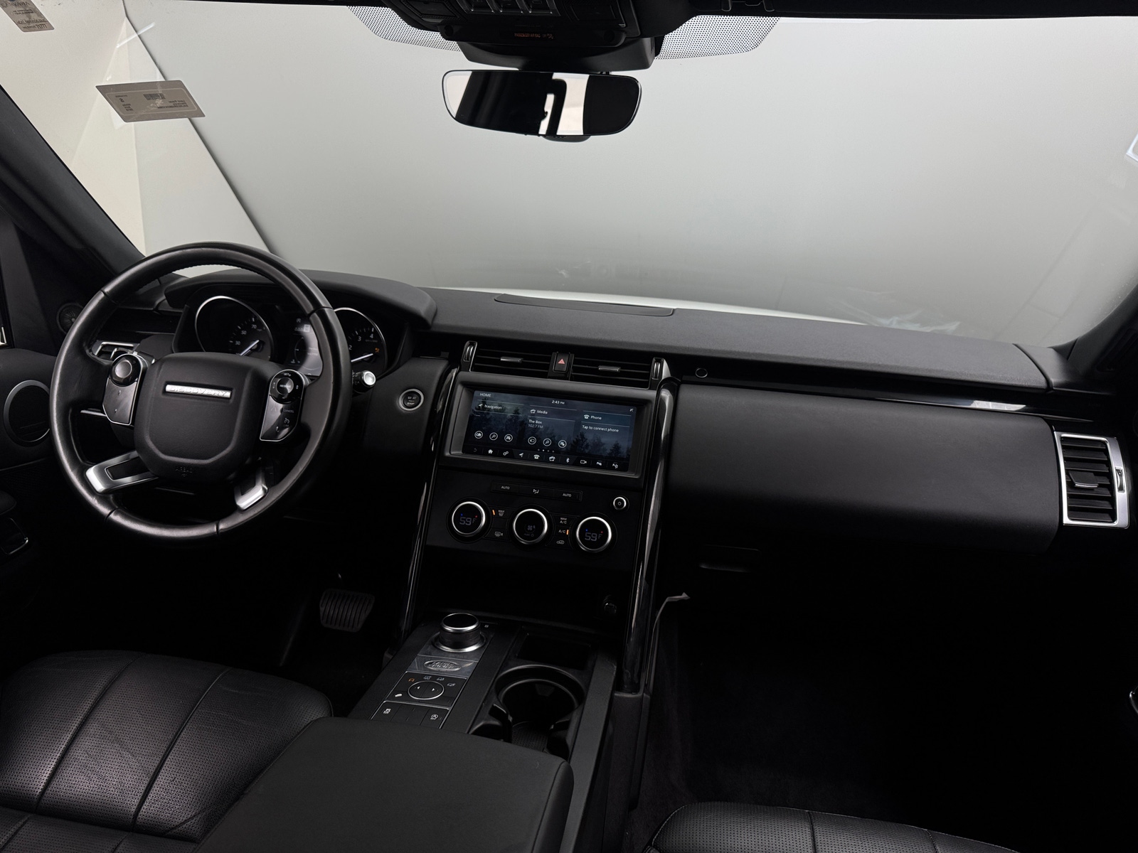 Thumbnail: 2019 Land Rover Discovery - 2