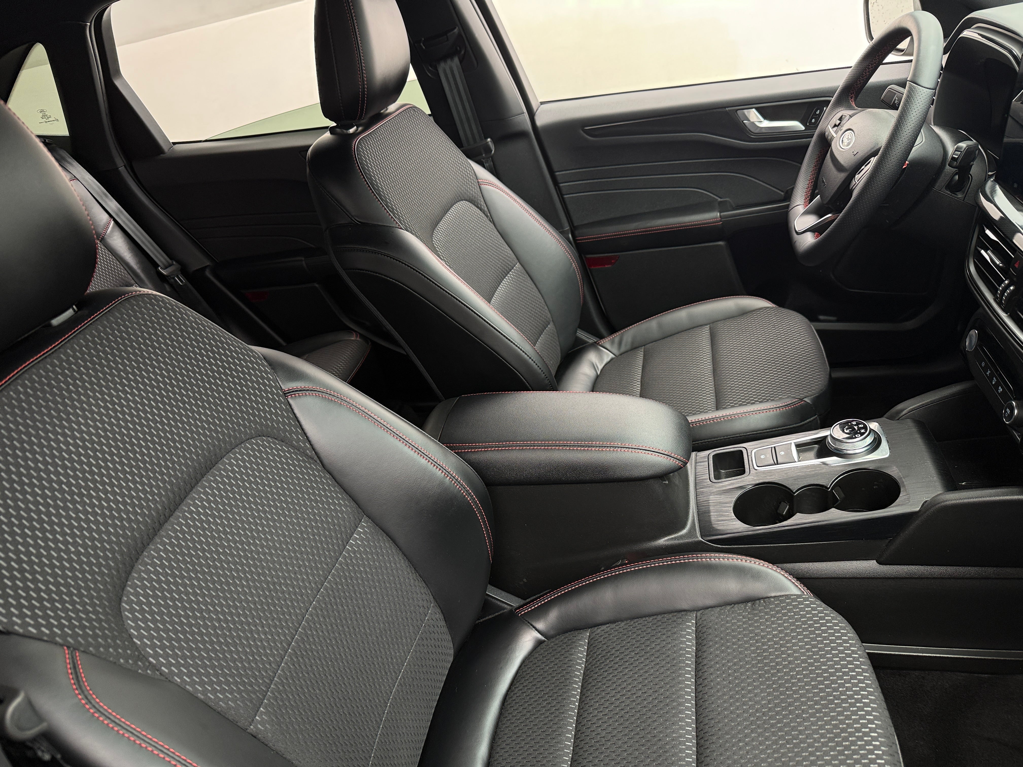 2025 Ford Escape Hybrid