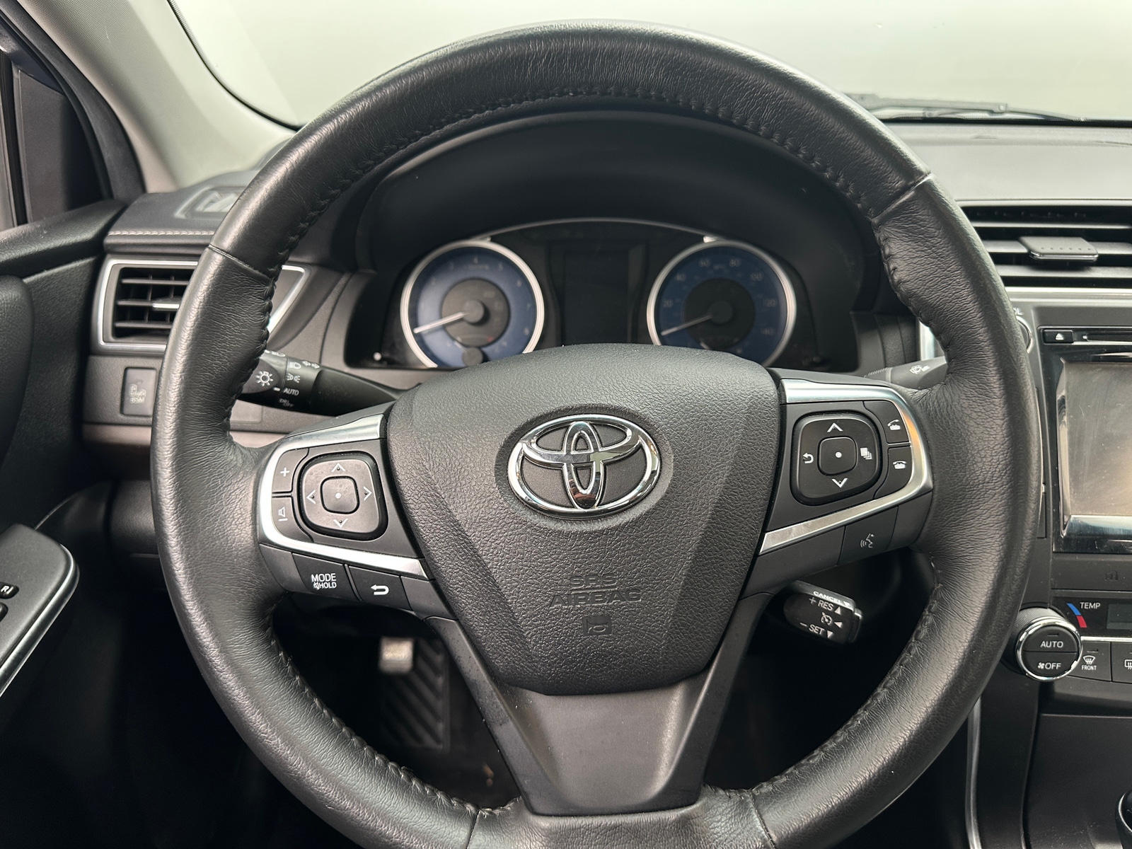 Thumbnail: 2016 Toyota Camry - 5