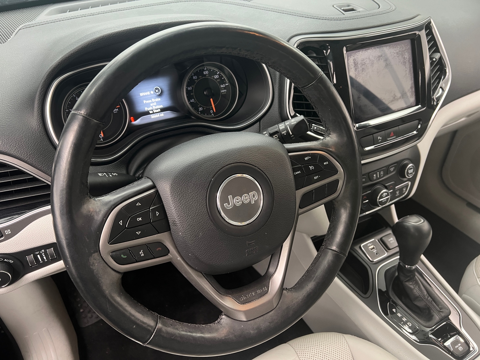 Thumbnail: 2019 Jeep Cherokee - 4