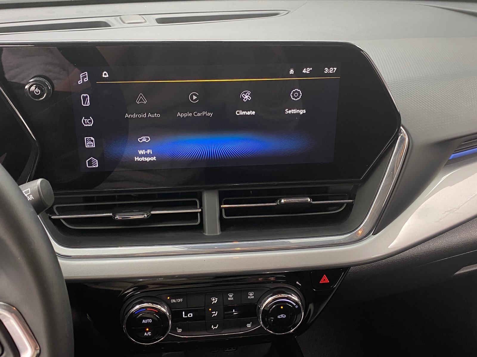 Thumbnail: 2025 Chevrolet Trax - 4