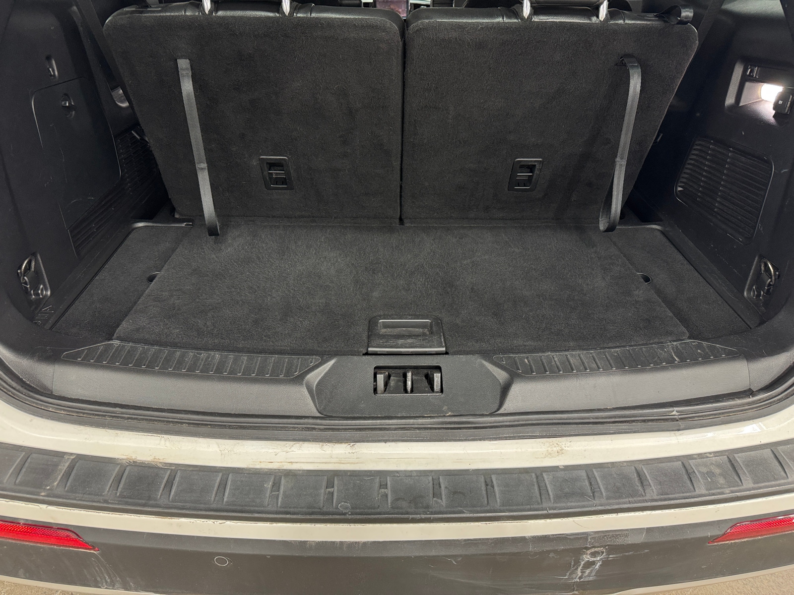 Thumbnail: 2021 Ford Explorer - 6