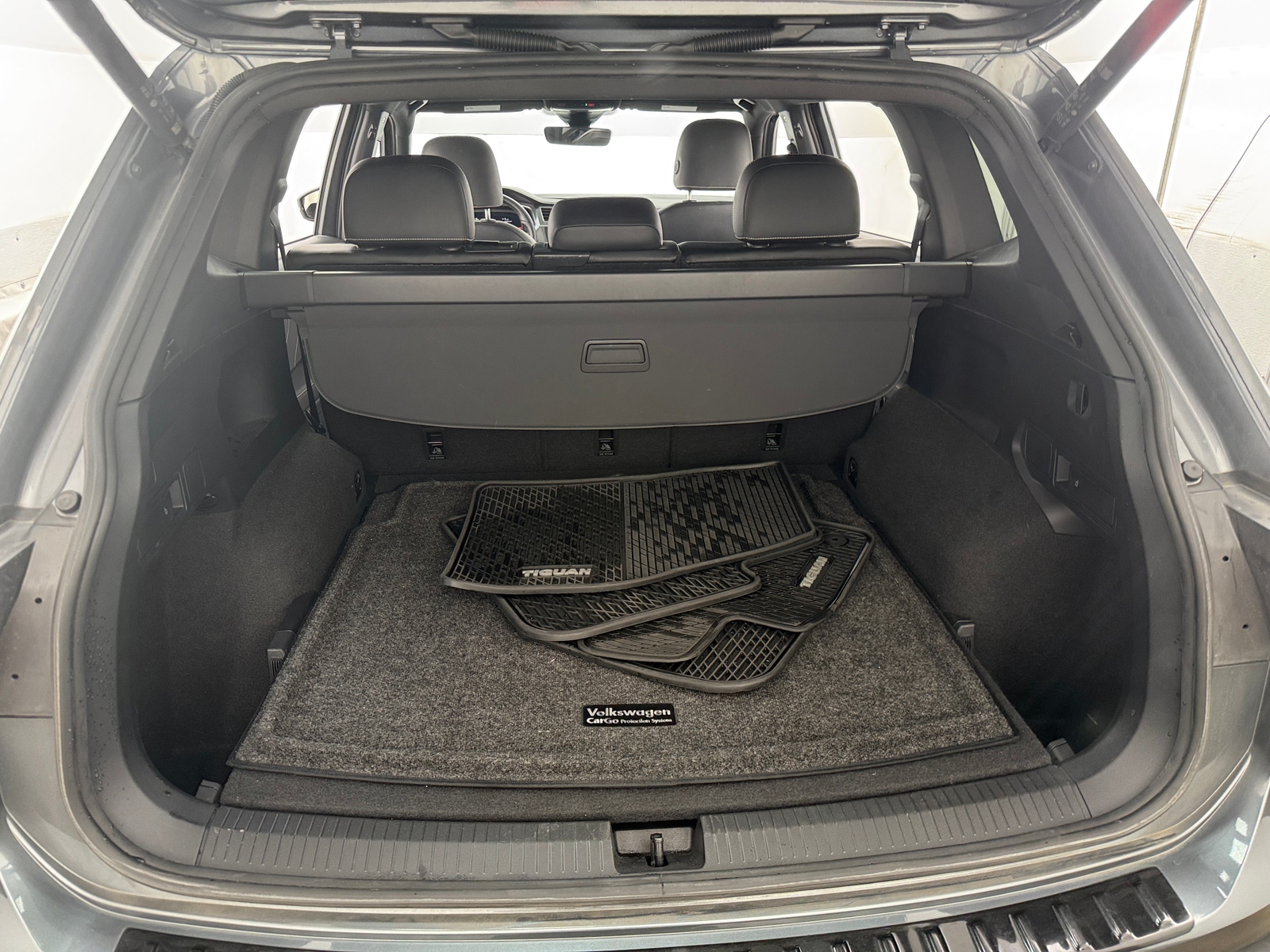 Thumbnail: 2022 Volkswagen Tiguan - 6