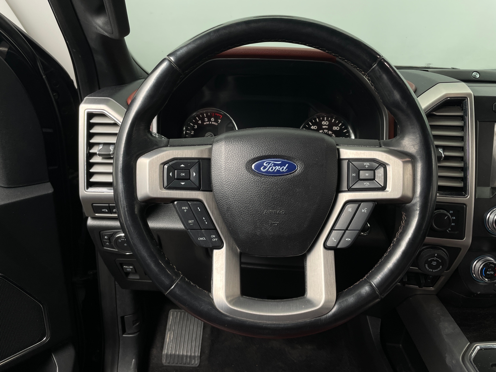 Thumbnail: 2019 Ford Econoline - 4