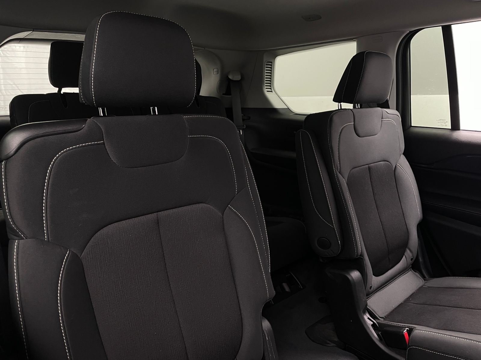 Thumbnail: 2023 Jeep Grand Cherokee L - 6