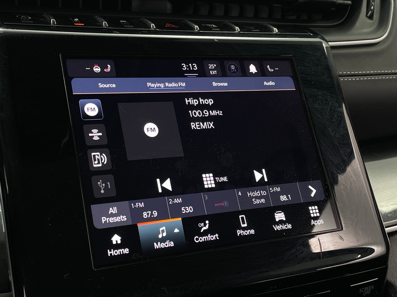 Thumbnail: 2023 Jeep Grand Cherokee L - 4