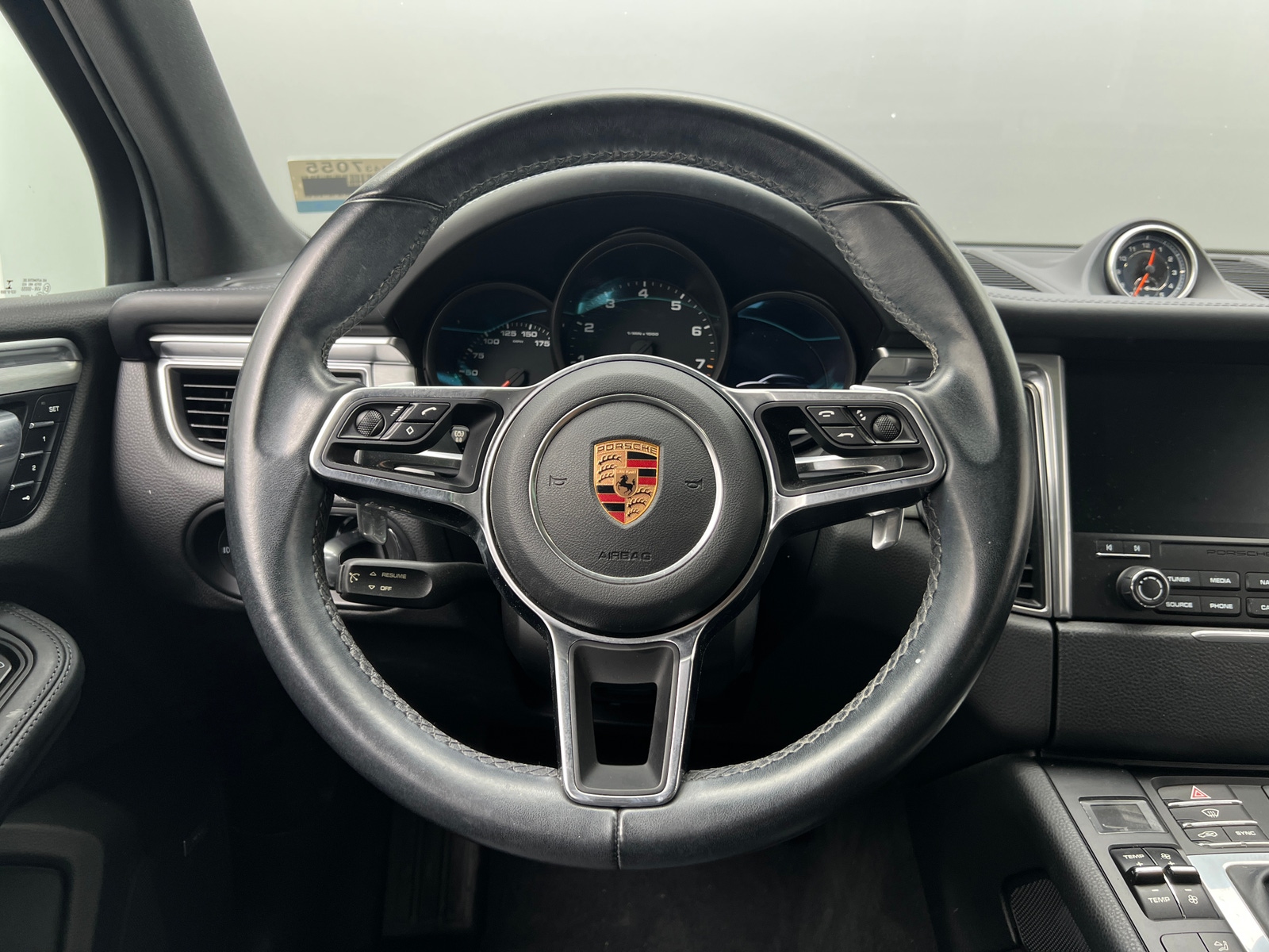 Thumbnail: 2018 Porsche Macan - 4