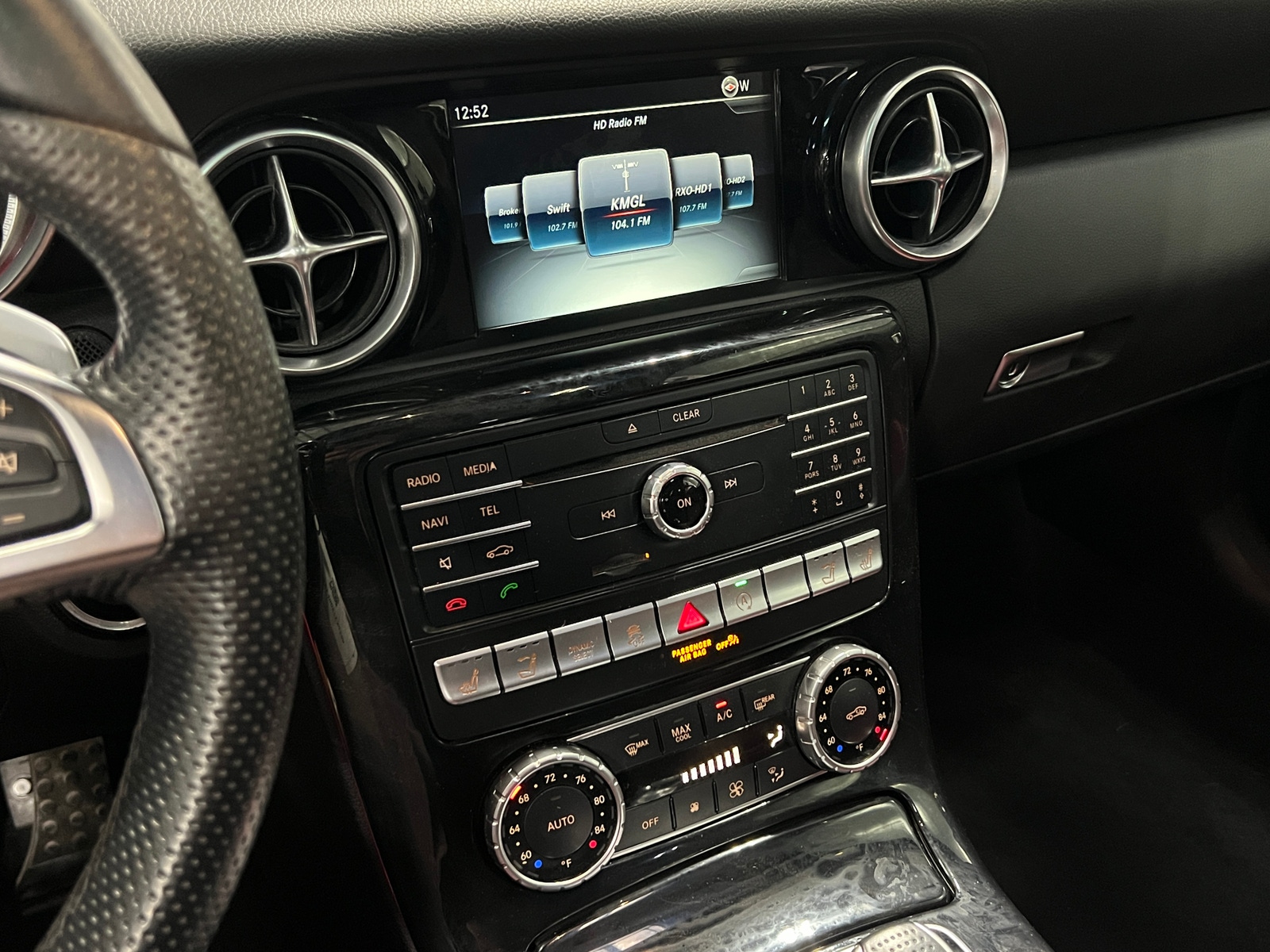 Thumbnail: 2017 Mercedes-Benz SLC - 3