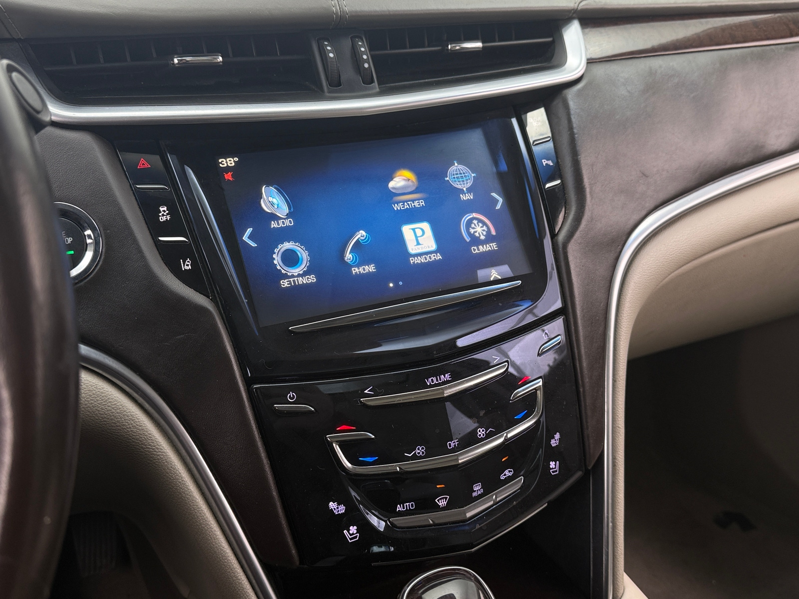 Thumbnail: 2013 Cadillac XTS - 3