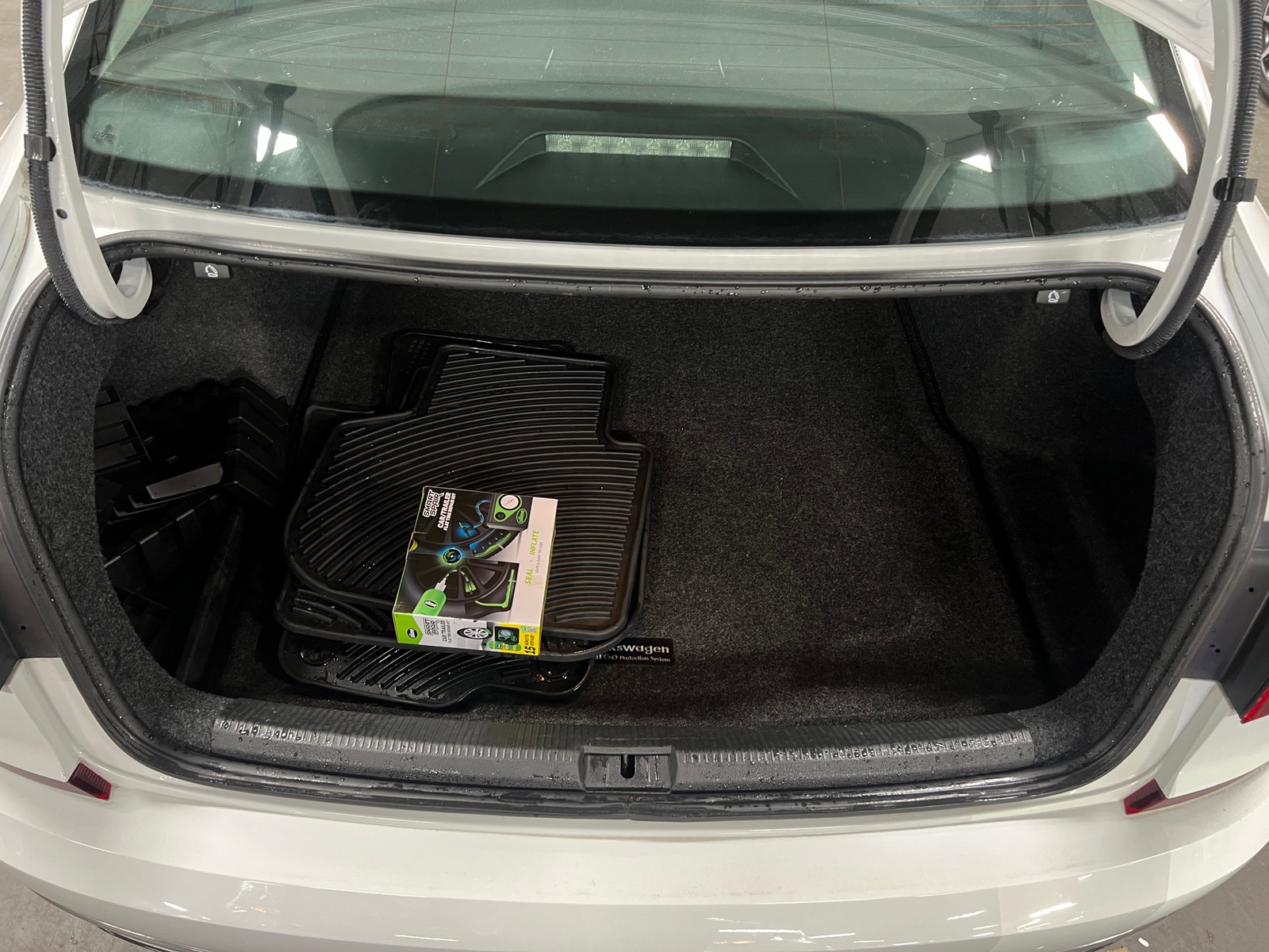 Thumbnail: 2017 Volkswagen Passat - 6