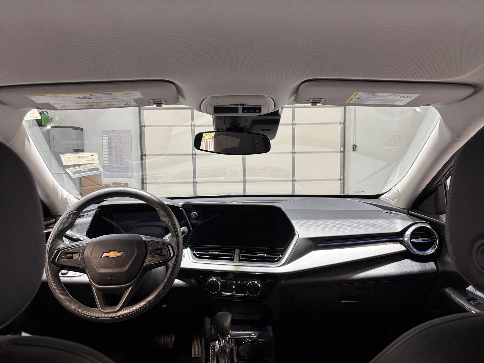 Thumbnail: 2025 Chevrolet Trax - 3