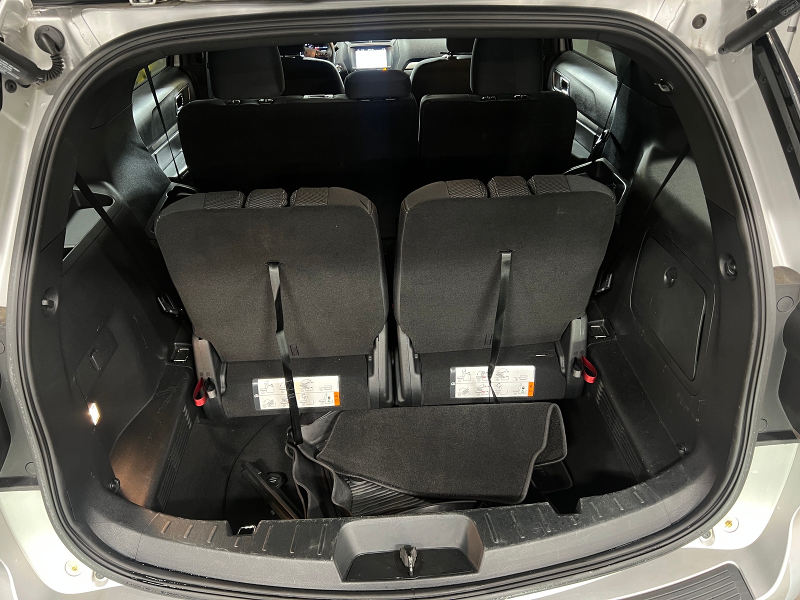 Thumbnail: 2019 Ford Explorer - 7