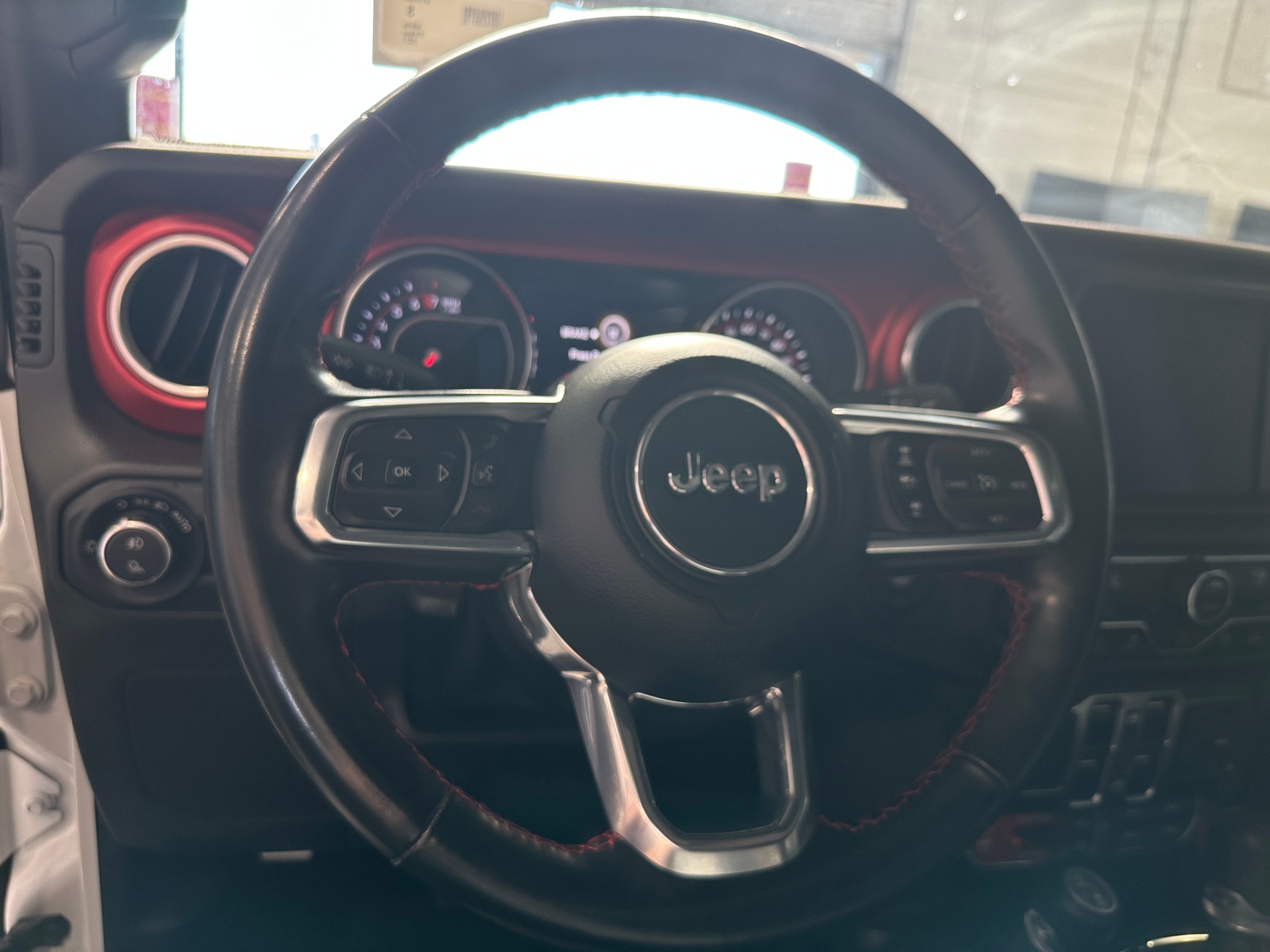 Thumbnail: 2021 Jeep Gladiator - 4