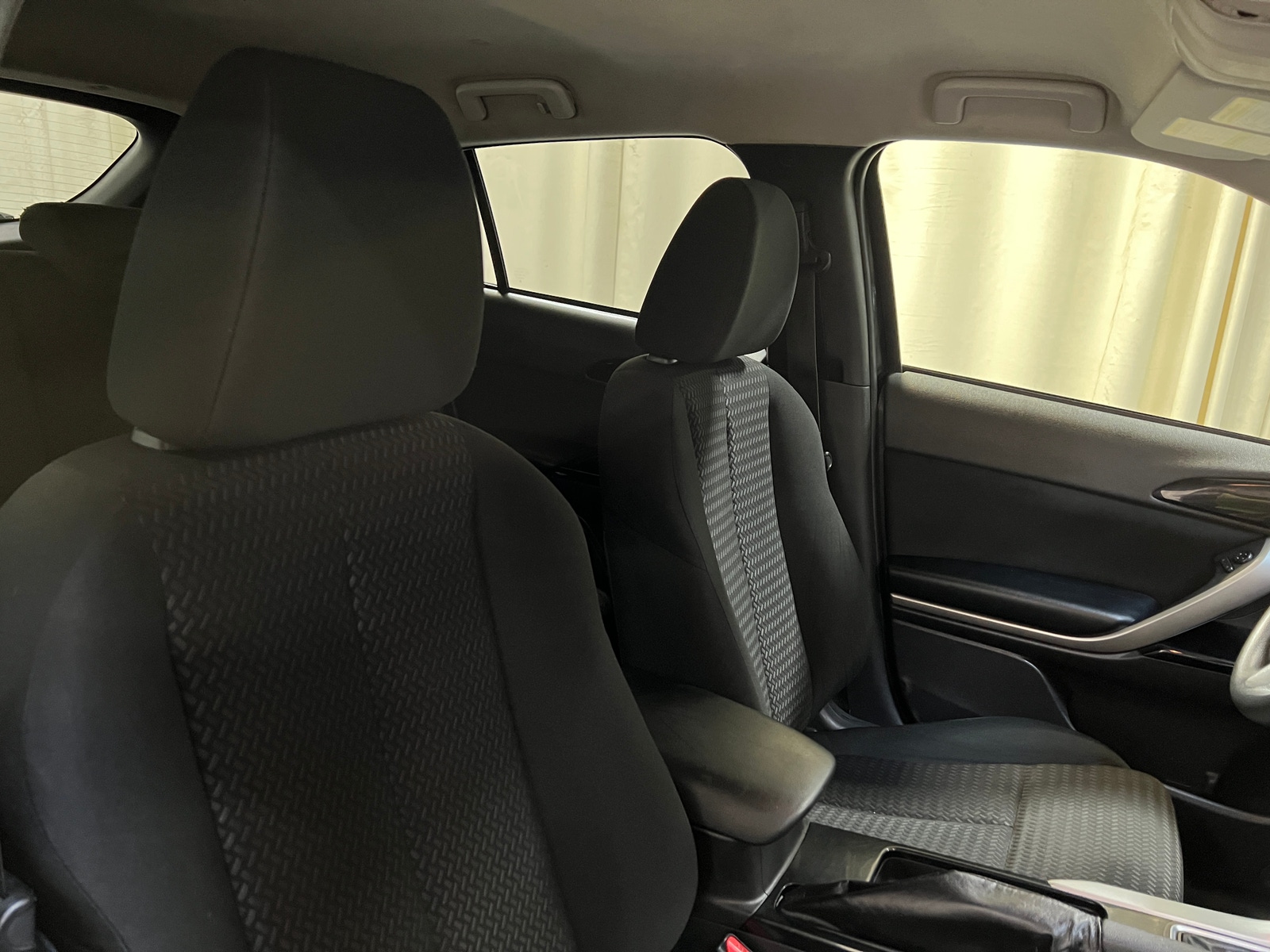 Thumbnail: 2023 Mitsubishi Eclipse Cross - 2